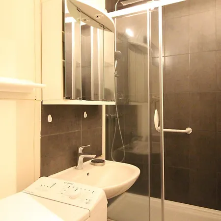 F2 Avec Parking Et Animaux Acceptes Au Mont-dore - Fr-1-415-195 *