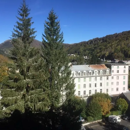 Apartamento F2 Avec Parking Et Animaux Acceptes Au Mont-dore - Fr-1-415-195 *