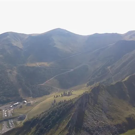 F2 Avec Parking Et Animaux Acceptes Au Mont-dore Le Mont-Dore